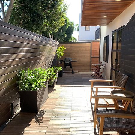 Venice Beach Studio With Large Private Patio Steps To The Beach ลอสแอนเจลิส ภายนอก รูปภาพ